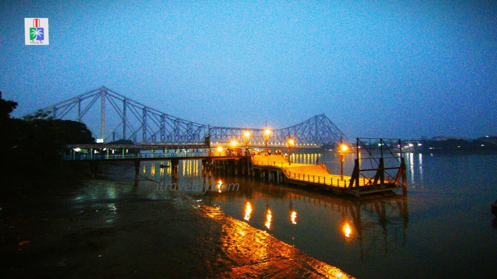 Howrah_bridge_itravelby.com