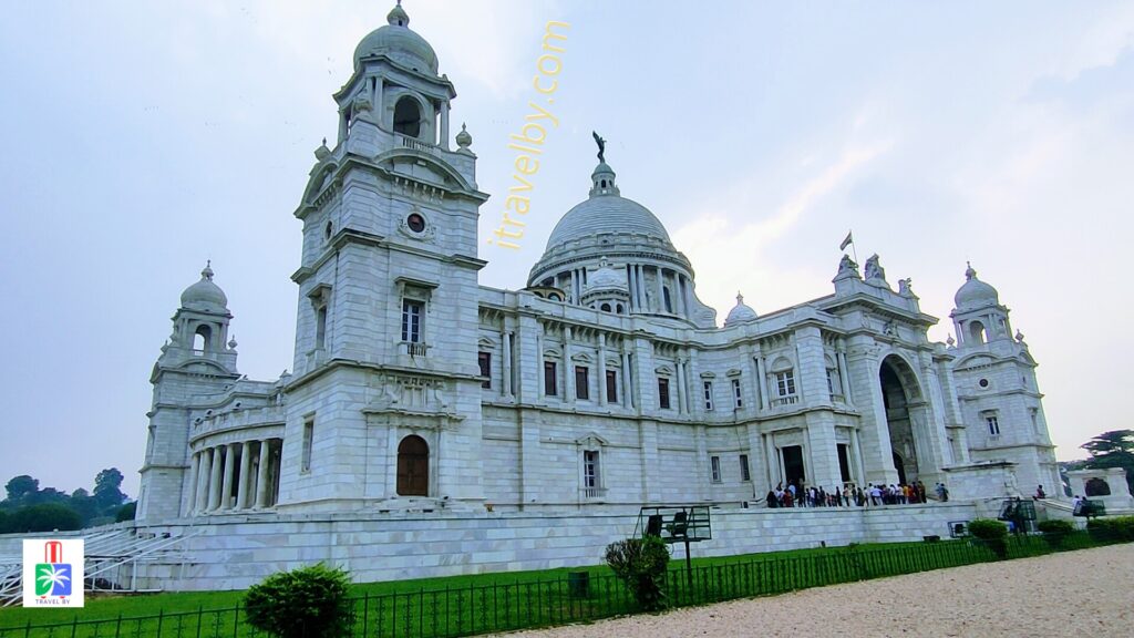 Victoria_Memorial2_itravelby.com_.jpg